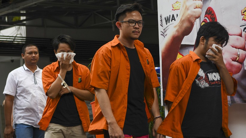 Penampakan Cairan Vape Mengandung Tembakau Gorila Disita Polisi - Bagian 3