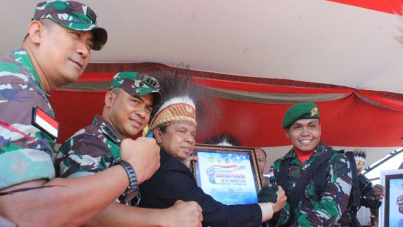 Hari Sumpah Pemuda, Pemkab Keerom Papua Beri Penghargaan ke Satgas Yonif 713/Satya Tama