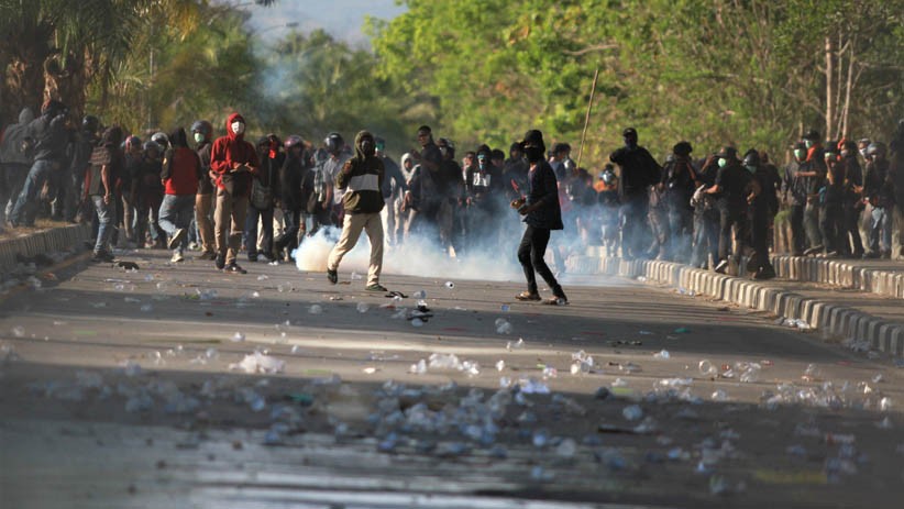 Demo Tuntut Usut Penembakan 2 Mahasiswa Kendari Berujung Ricuh - Bagian 1