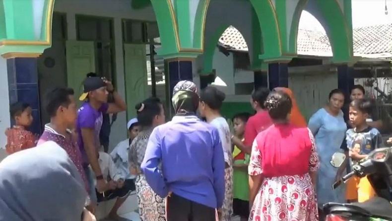 Warga Geger, Guru Ngaji di Desa Mlaten Pasuruan Tiba-tiba Dibacok di Musala