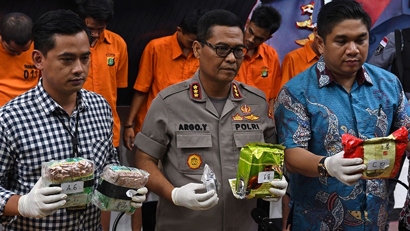 Polda Metro Jaya Ungkap Penyelundupan 21 Kg Sabu Jaringan Malaysia - Bagian 2