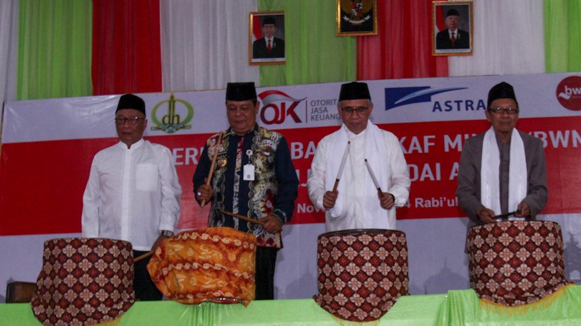 OJK Gandeng Astra Resmikan Bank Wakaf Mikro di Kalsel - Bagian 2