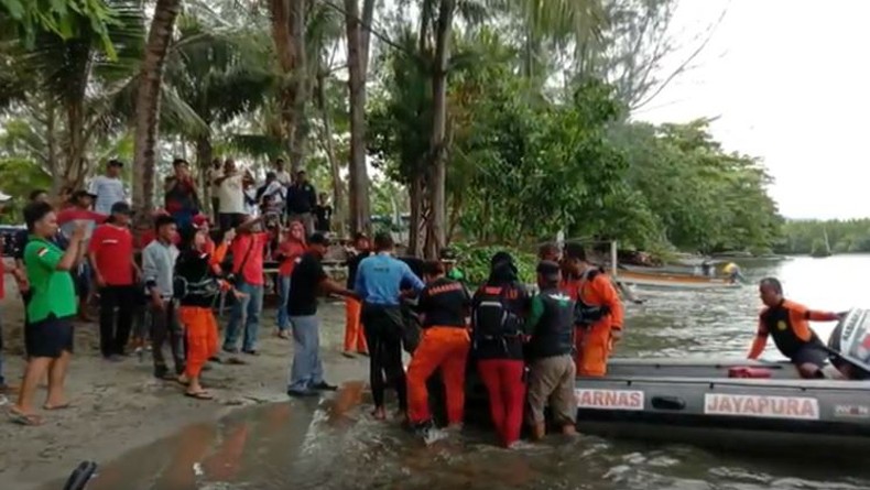 Pemuda yang Jatuh saat Selfie di Jembatan Youtefa Jayapura Dievakuasi Tewas