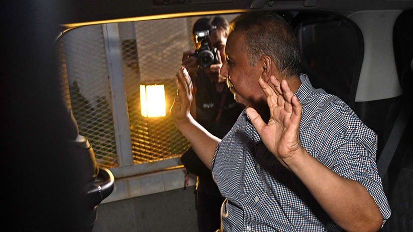 Divonis Bebas, Begini Ekspresi Sofyan Basir saat Keluar dari Rutan KPK - Bagian 2