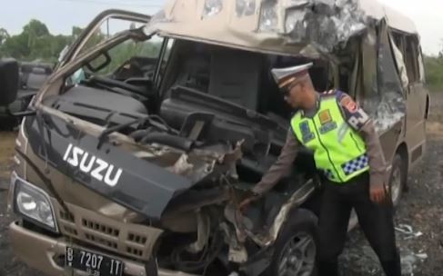 Rombongan Guru dari Jember Kecelakaan di Tol Probolinggo, 1 Orang Tewas