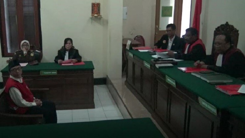 Predator Anak di Surabaya Dituntut Pidana Penjara, Kebiri Kimia dan Denda