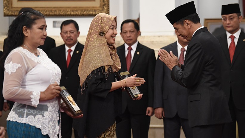 Presiden Jokowi Anugerahkan Gelar Pahlawan Nasional kepada 6 Tokoh - Bagian 2