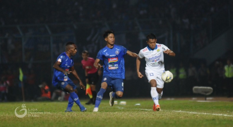 Persib Vs Arema: Maung Bandung dan Singo Edan Sama-Sama