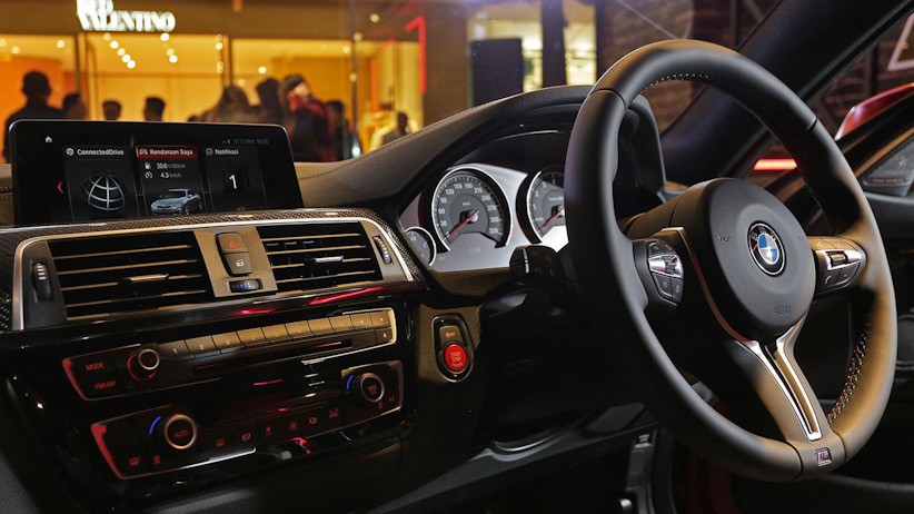 Tampilan BMW M4 Competition, Mobil Sport Seharga Rp2,3 Miliar - Bagian 4