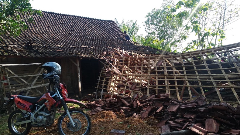 Puluhan Rumah Rusak di Kabupaten Blora Diterjang Puting Beliung