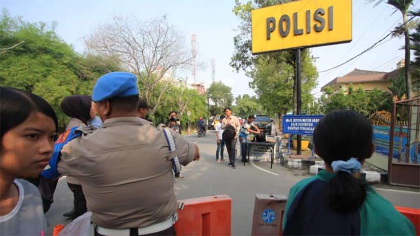 Pascaledakan Bom Bunuh Diri, Layanan Mapolrestabes Medan Kembali Dibuka - Bagian 3