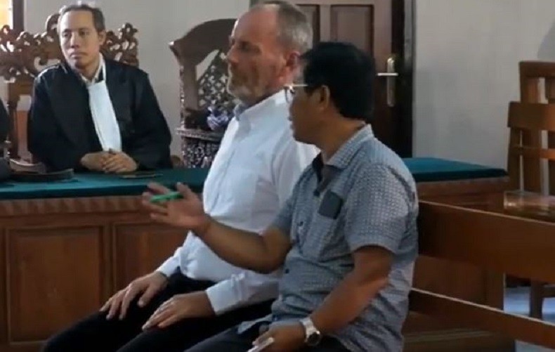 WNA Belanda Divonis 2 Tahun Penjara karena Jual Kerajinan dari Tulang Hewan Langka