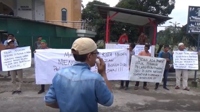 2 Kubu Pro dan Kontra soal Pemakaman Pelaku Bom Medan Nyaris Ricuh