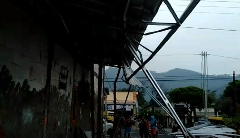 Angin Puting Beliung Disertai Hujan Deras Terjang Pemalang, Belasan Rumah Rusak