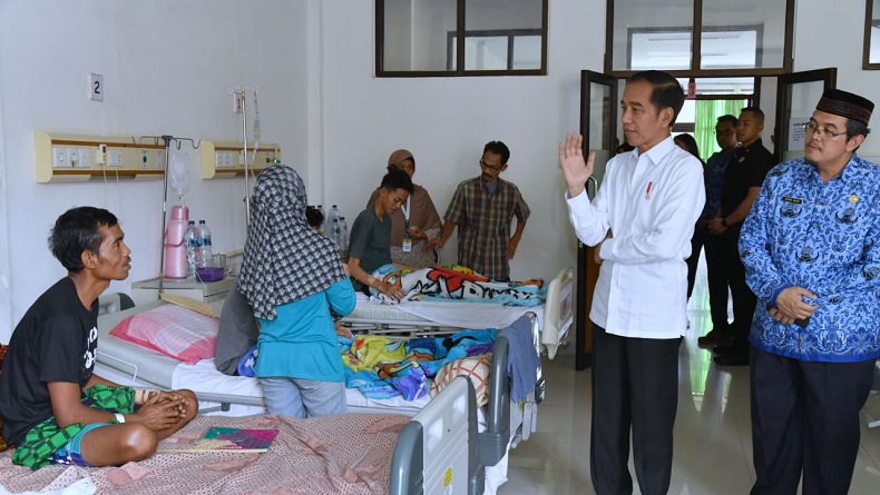 Begini Momen saat Jokowi Sidak ke RSUD Subang dan Ngobrol dengan Pasien Rawat Inap