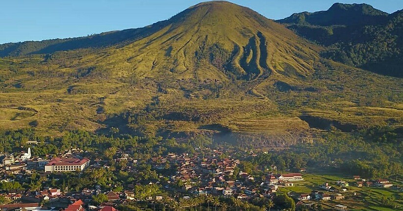 Terpikat Keindahan Gunung  Guntur  di  Garut Miliki 7 Puncak 