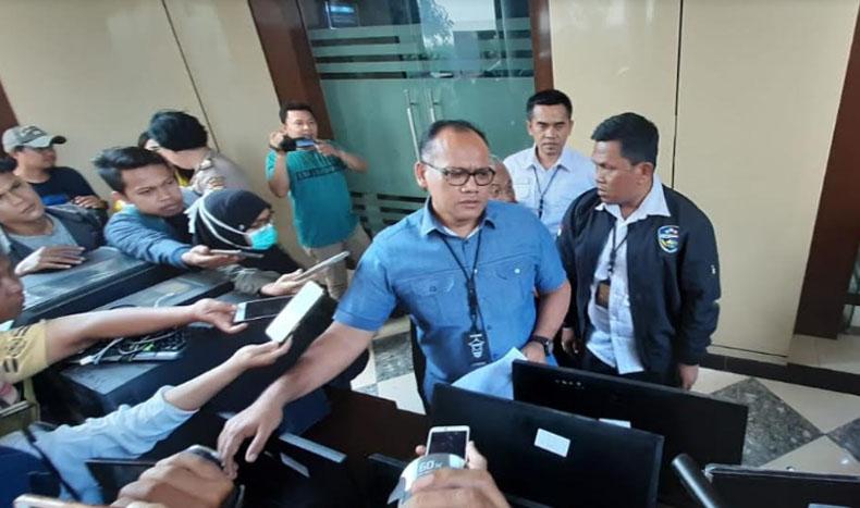 title Polda Jatim Tangkap 18 Hacker Pembobol ATM Beromzet Rp500 Juta Polda Jatim Tangkap 18 Hacker Pembobol ATM Beromzet Rp500 Juta