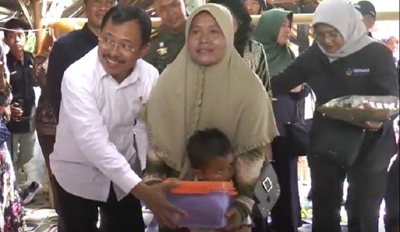 Menkes Terawan Tinjau Fasilitas Kesehatan di Kampung Stunting di Lombok Barat