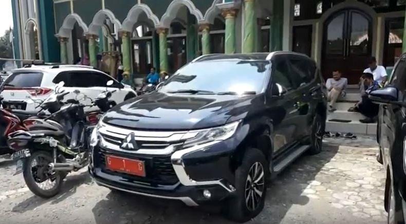 Tolak Pembangunan Waduk, Warga Gembosi Ban Mobil Bupati Brebes