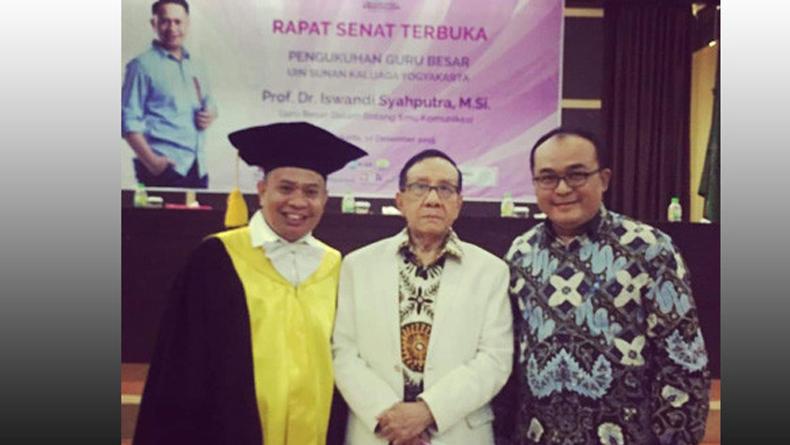 Dikukuhkan Jadi Guru Besar UIN Yogyakarta, Iswandi: Kebencian Cepat Berkembang di Medsos