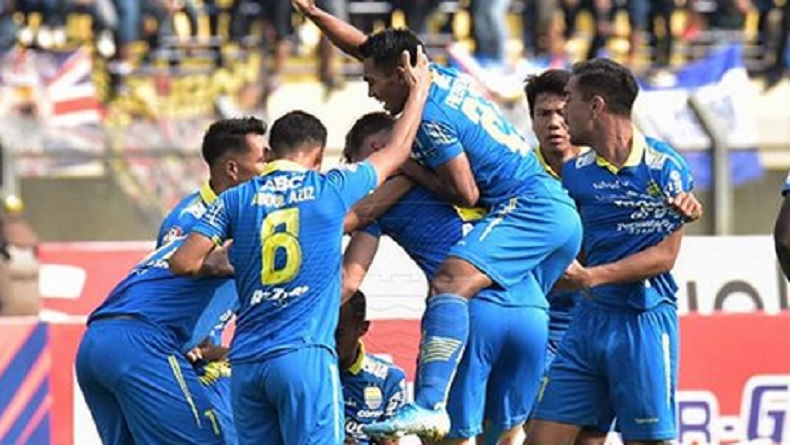 Prediksi Persib Vs PSM  Laga Perpisahan  Hariono dan Kalezic