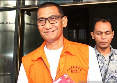 title Bupati Kudus Nonaktif M Tamzil Didakwa Terima Gratifikasi Rp2,5 Miliar Bupati Kudus Nonaktif M Tamzil Didakwa Terima Gratifikasi Rp2,5 Miliar
