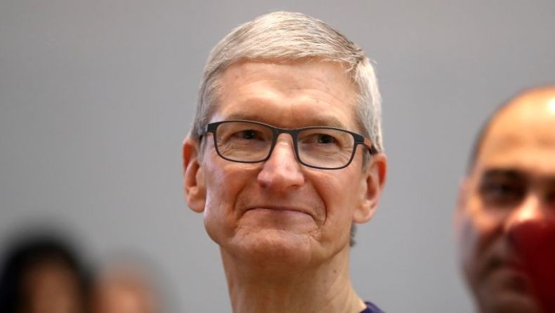 CEO Apple Resmi Menyandang Status Miliarder