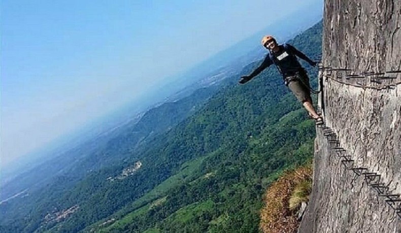 Mengenal Gunung Parang Purwakarta, Tempat AKBP  Andi Nurwandi Terjatuh saat Panjat Tebing