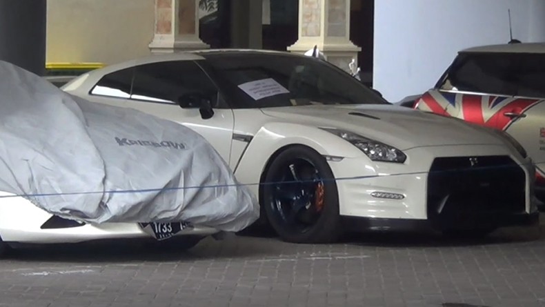 Duh, Lima dari 14 Mobil Mewah yang Diamankan Polda Jatim Tak Terdaftar di ERI Korlantas