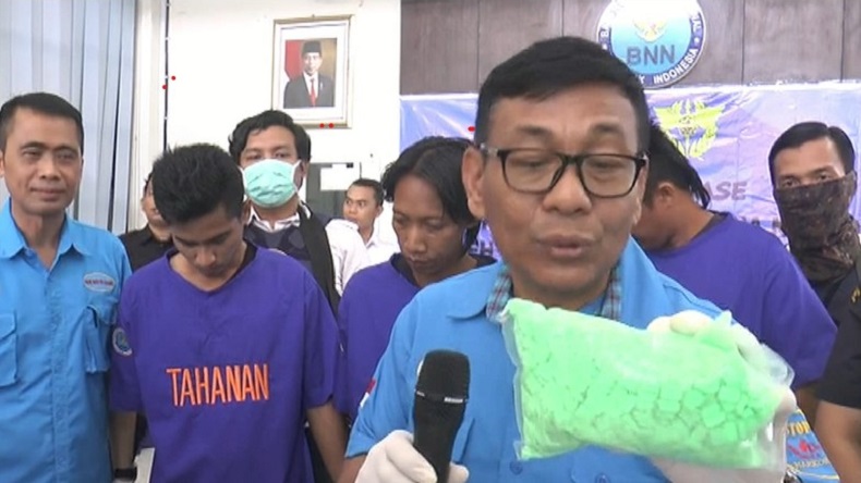 title BNN Sumsel Amankan 36 Kg Sabu dan 32.000 Pil Ekstasi, Diduga Akan Diedarkan untuk Tahun Baru BNN Sumsel Amankan 36 Kg Sabu dan 32.000 Pil Ekstasi, Diduga Akan Diedarkan untuk Tahun Baru