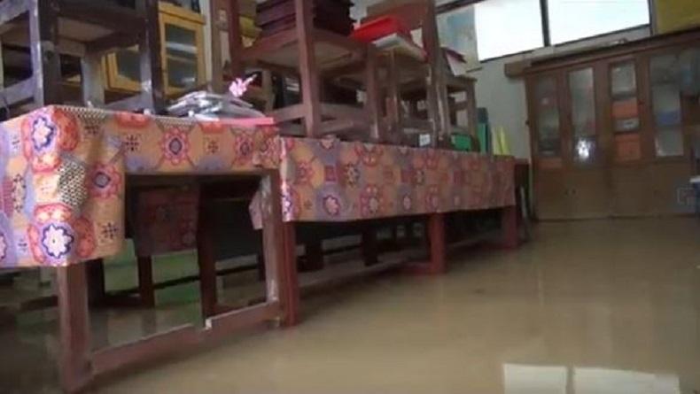 Banjir di Tebingtinggi Rendam Sejumlah Sekolah, Para Siswa Dipulangkan