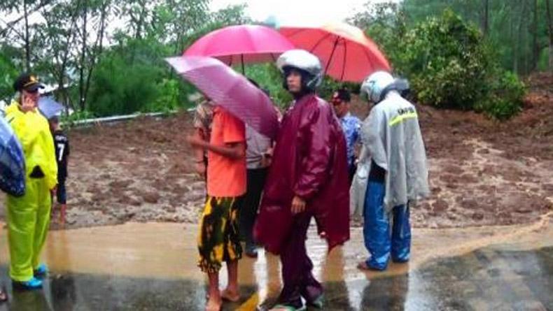 Longsor di Jalur Banjarnegara-Wonosobo, Seluruh Kendaraan Besar Dialihkan ke Selatan
