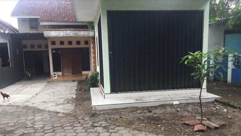 Densus 88 Geledah Rumah Terduga Teroris di Sleman, Buku dan Flashdisk Diamankan