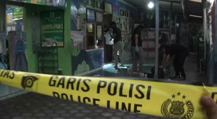 Densus 88 Geledah Rumah Terduga Teroris Sleman, Cairan dan Buku Diamankan