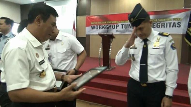 Tolak Sogokan Rp3 M dari Bandar Sabu, 3 Pegawai Imigrasi Sumut Diganjar Penghargaan