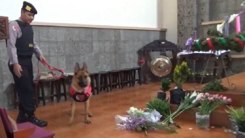 Polres Boyolali Kerahkan Anjing Pelacak Periksa Gereja di Boyolali Jelang Malam Natal