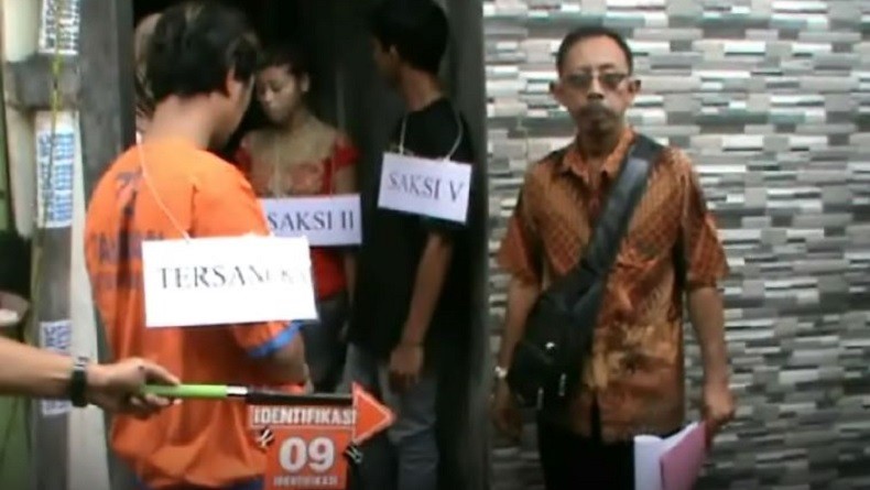 Pelaku Pembunuhan Teman di Sidoarjo Ditangkap dan Jalani Reka Adegan