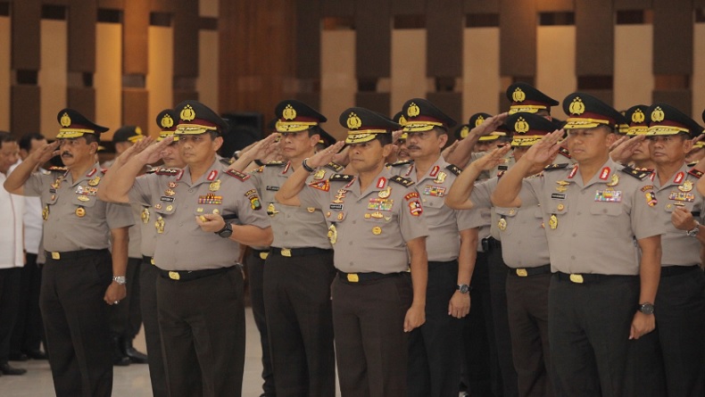 title Mutasi Polri, 5 Pejabat Mulai Kapolres hingga Dirlantas Polda Sumbar Diganti Mutasi Polri, 5 Pejabat Mulai Kapolres hingga Dirlantas Polda Sumbar Diganti