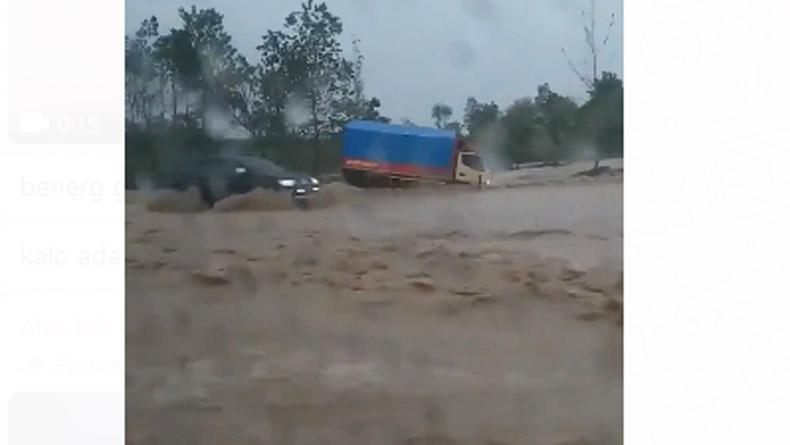 Banjir Tol Cipali KM 136 Surut, Arus Lalu Lintas Kembali Lancar
