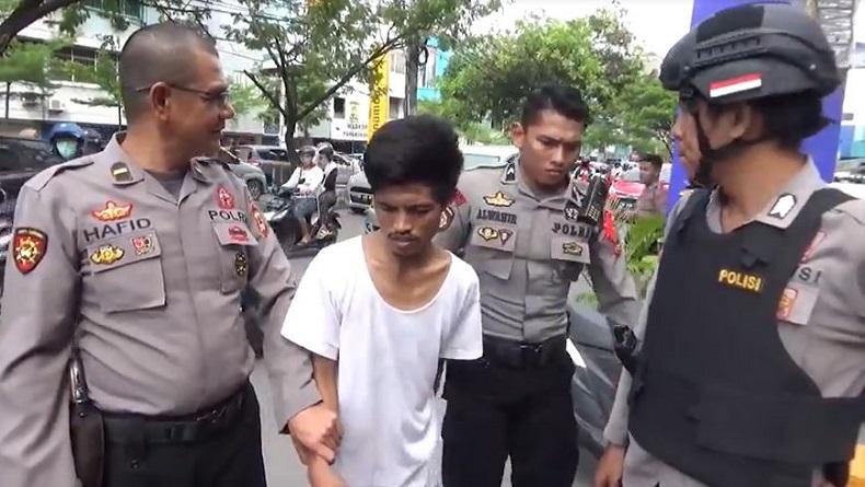 Ketahuan Mengintip di Toilet Wanita, Pengunjung Mal di Makassar Diamankan Polisi