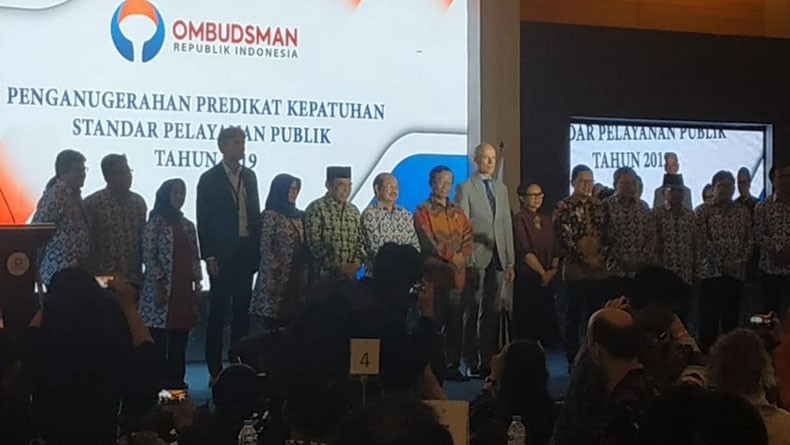 Kemenag Dan Kemenlu Raih Penghargaan Pelayanan Publik Terbaik 2019 Dari ...