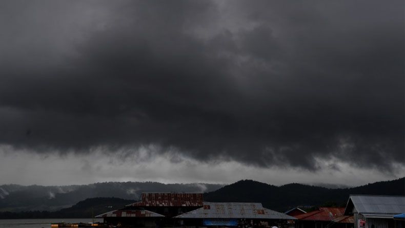 BMKG Prediksi 15 Daerah di Sumut Dilanda Hujan Lebat, Petir dan Angin Kencang