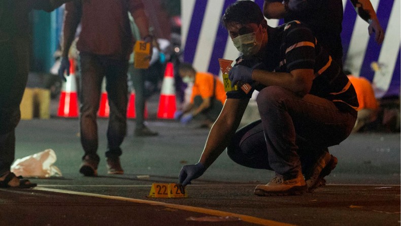 Geledah Rumah Pelaku Bom Bunuh Diri, Polisi Sita Barang Bukti terkait di TKP