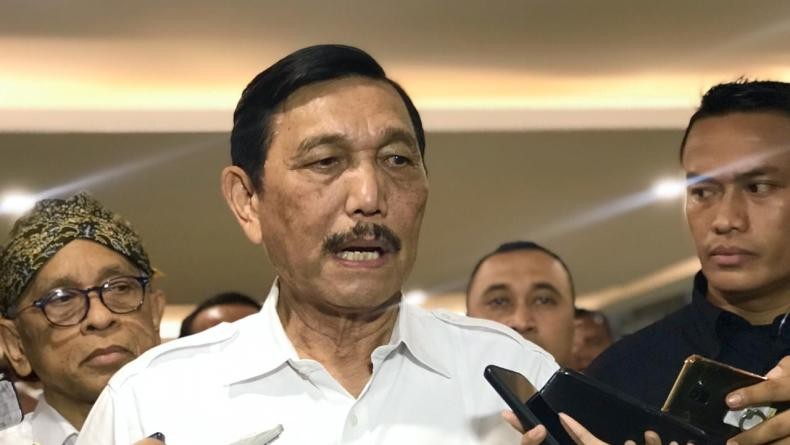 Luhut Beri Dukungan Arak Bali Jadi Obat Covid-19
