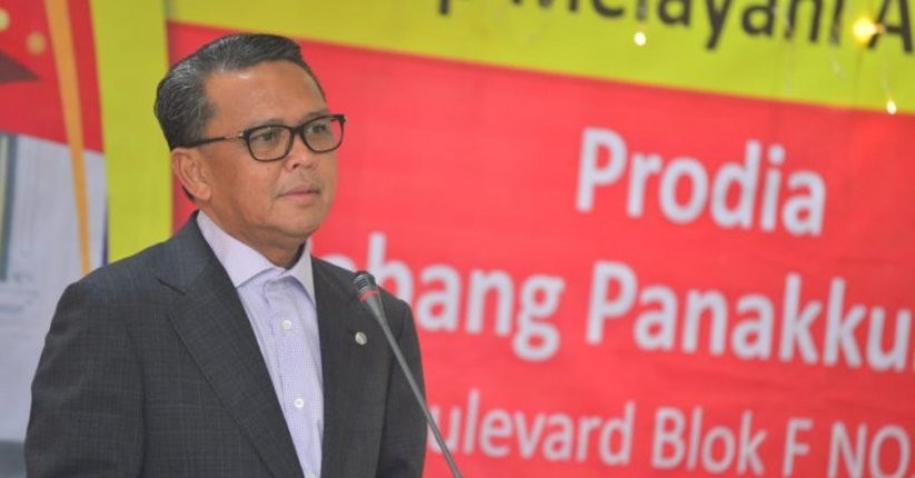 title Gubernur Nurdin Abdullah Imbau Warga Batasi Berjabat Tangan dan Cipika-cipiki Gubernur Nurdin Abdullah Imbau Warga Batasi Berjabat Tangan dan Cipika-cipiki