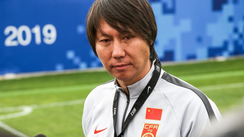 Mantan Pelatih Sepak Bola Timnas China Ditahan Polisi, Ada Apa?