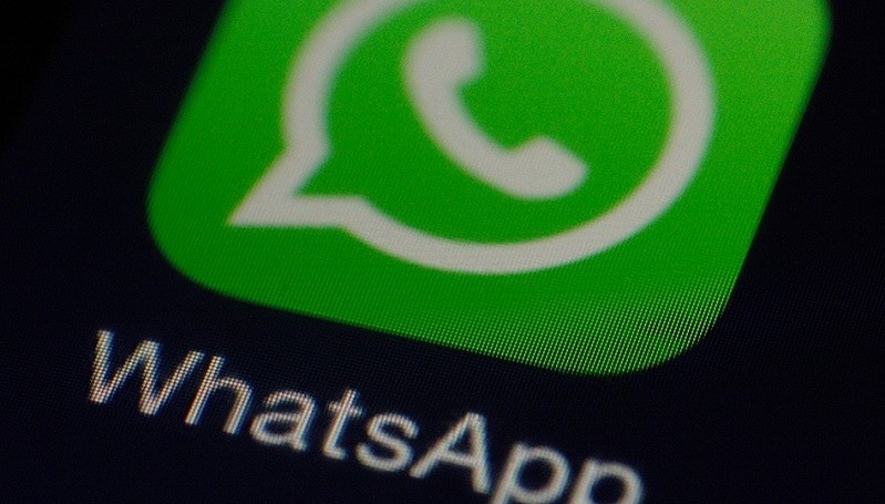 Jelang Pergantian Tahun, Ada Lebih dari 100 Miliar Pesan Dikirim lewat WhatsApp