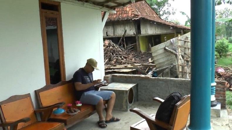 Hujan Lebat dan Angin Kencang di Demak, 2 Rumah Ambruk
