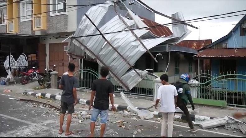 Puluhan Rumah Warga di Parepare Rusak akibat Angin Kencang, 1 Orang Luka-Luka