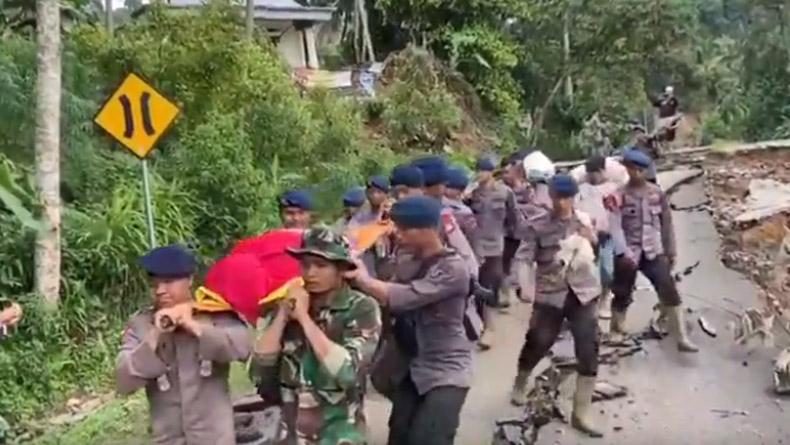 Ratusan Korban Banjir Bandang di Lebak Ditemukan di Hutan, Kondisinya Memprihatinkan